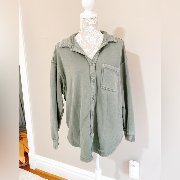 Aerie Oversized Button-Up Lumberjane Collared Sweatshirt – Women’s Size M - Picture 2 of 8
